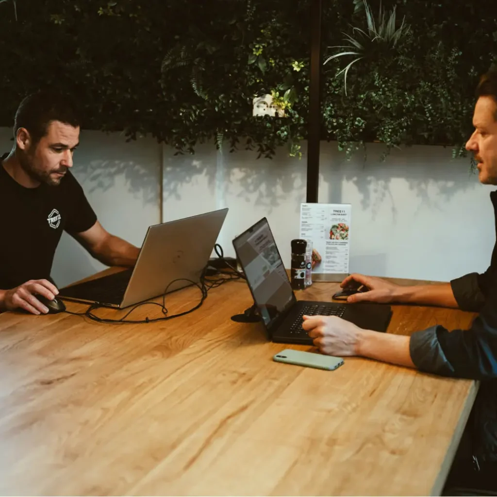 TREE11 heeft werkplekken in de lounge van de horeca